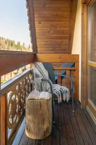 Отели типа «постель и завтрак» Chata u Bronka Бялка-Татшаньска Номер-студио с балконом-4