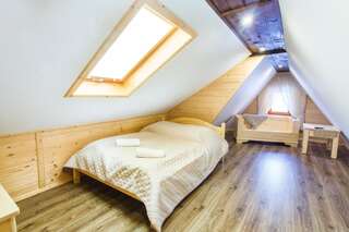 Отели типа «постель и завтрак» Chata u Bronka Бялка-Татшаньска Номер-студио с балконом-7